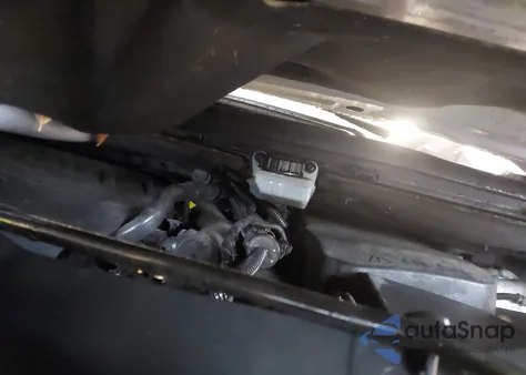 2017 Ford Escape Titanium z USA, uszkodzony, nr VIN 1FMCU9JD3HUD37432